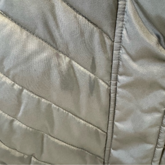 Lands End winter coat Women’s size Medium - Picture 4 of 6